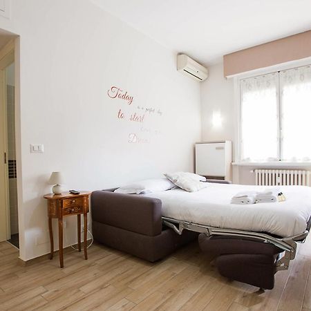 Lorenteggio Studio Apt Milano Exteriör bild