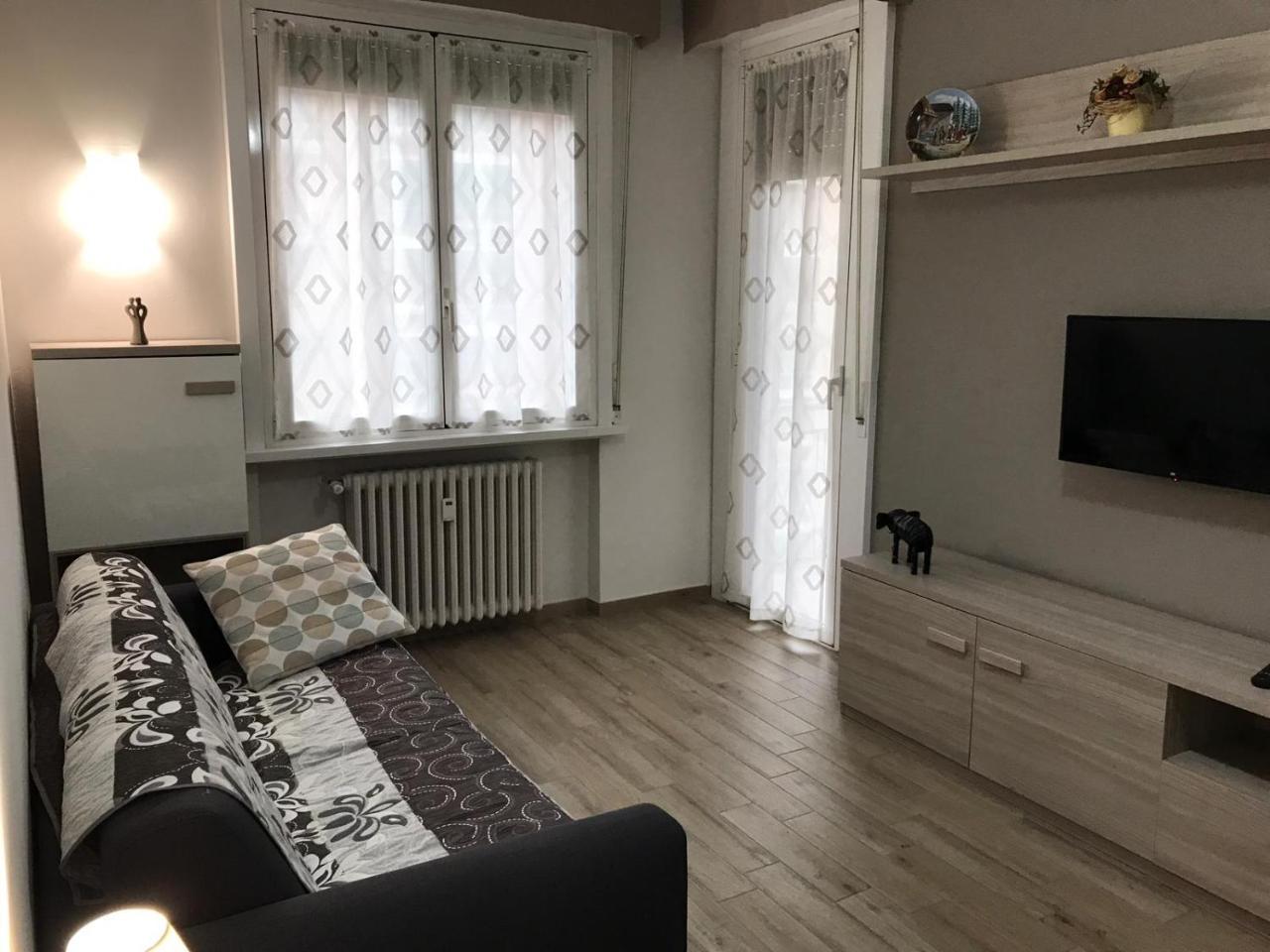 Lorenteggio Studio Apt Milano Exteriör bild