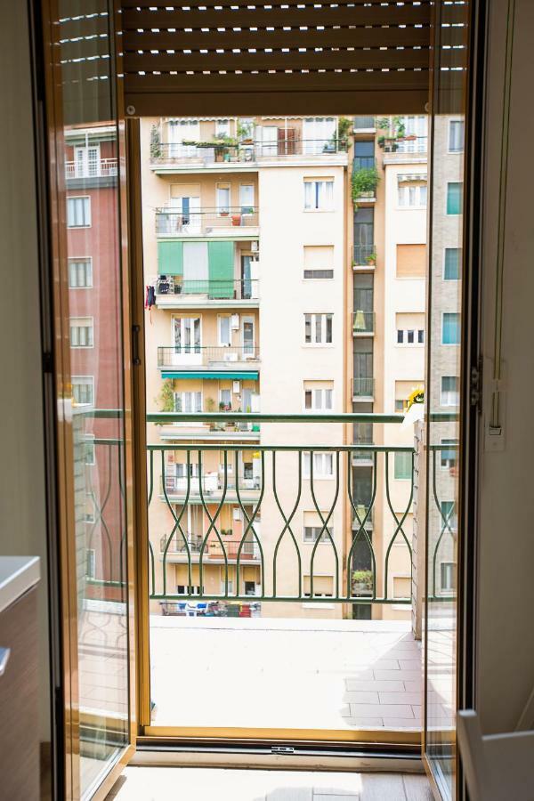 Lorenteggio Studio Apt Milano Exteriör bild