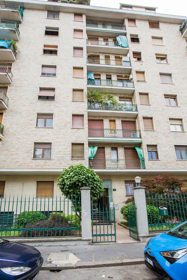 Lorenteggio Studio Apt Milano Exteriör bild