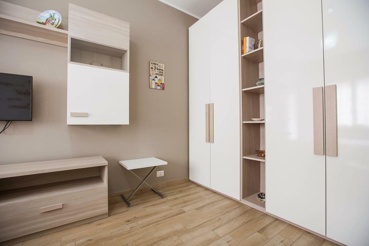 Lorenteggio Studio Apt Milano Exteriör bild