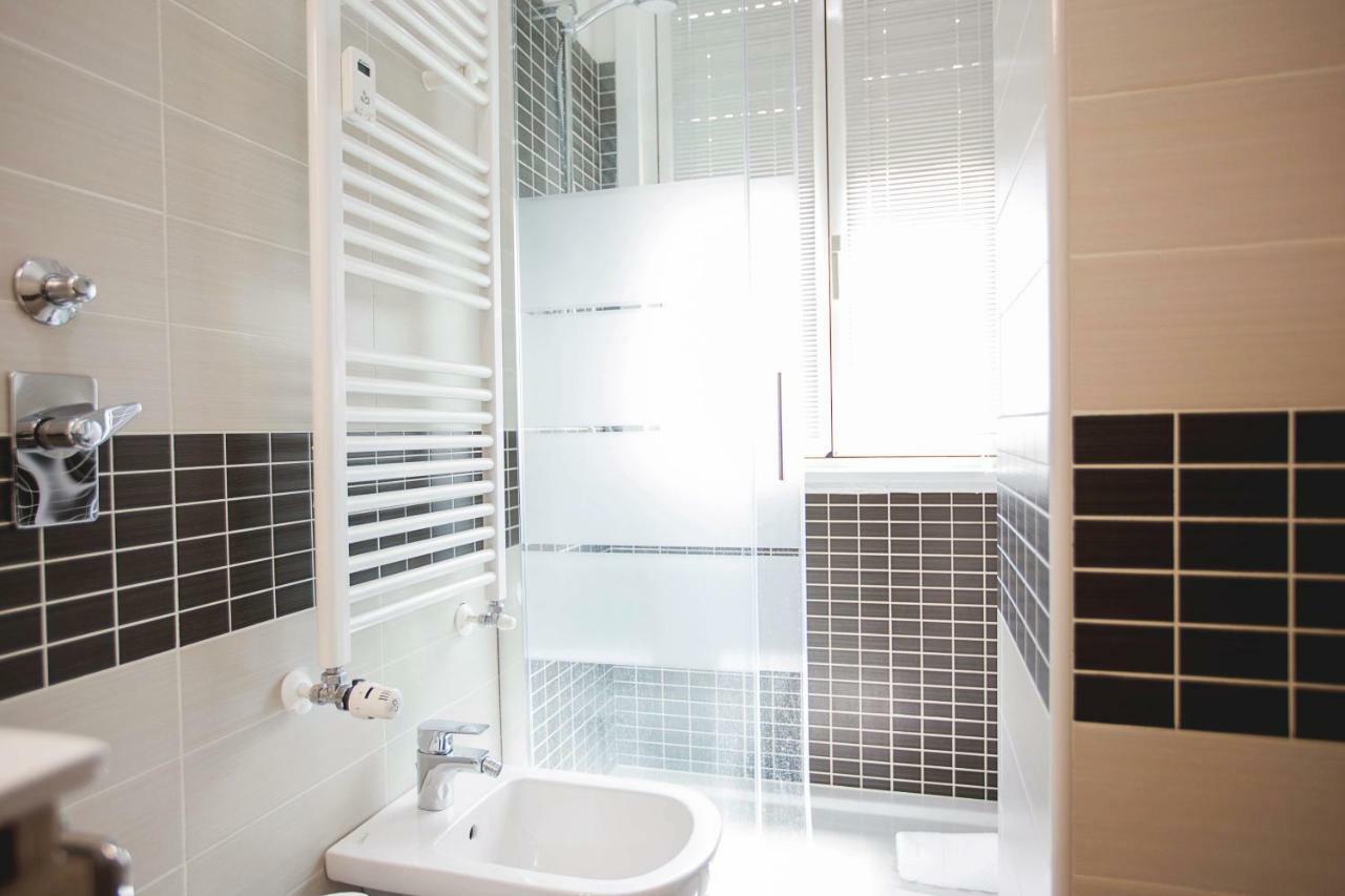 Lorenteggio Studio Apt Milano Exteriör bild
