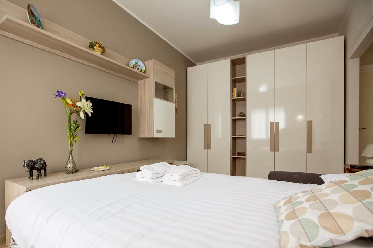 Lorenteggio Studio Apt Milano Exteriör bild