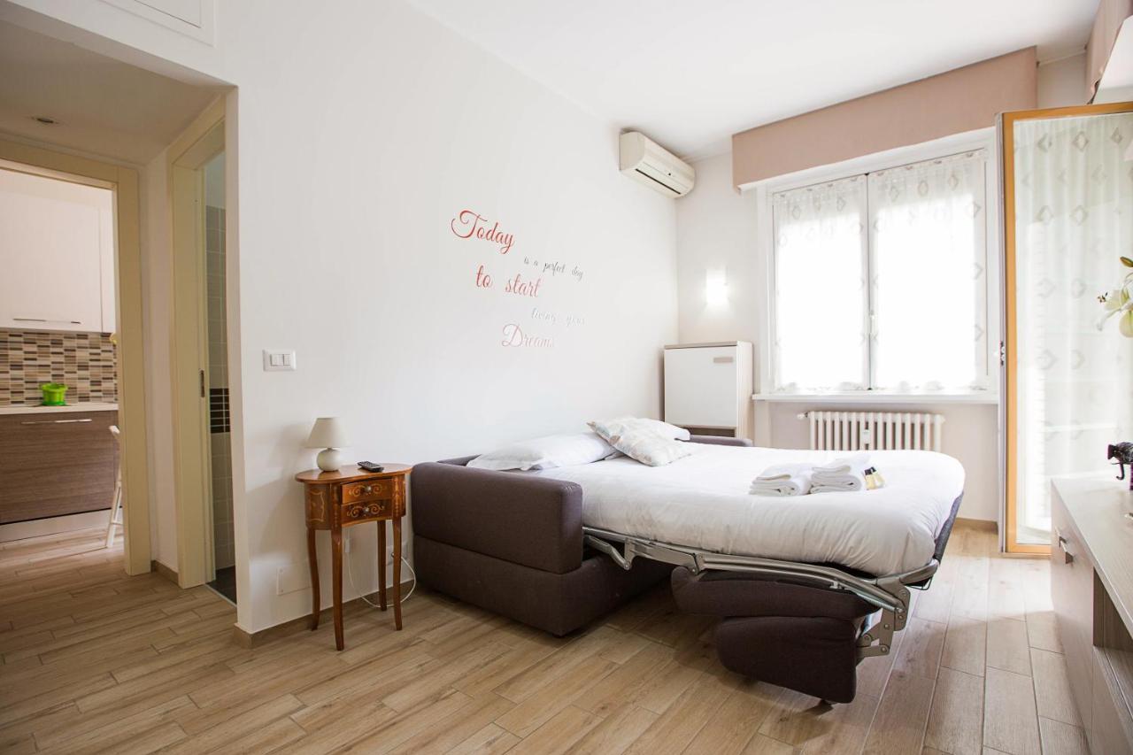 Lorenteggio Studio Apt Milano Exteriör bild